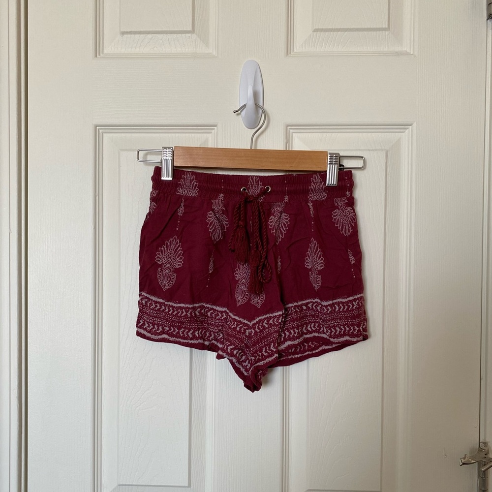 Charlotte Russe flowy patterned shorts